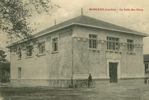 La Salle des Fêtes des années 20.jpg