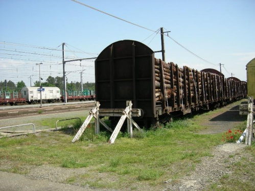 Chargement de bois en gare de Morcenx après la tempête Klauss.jpg