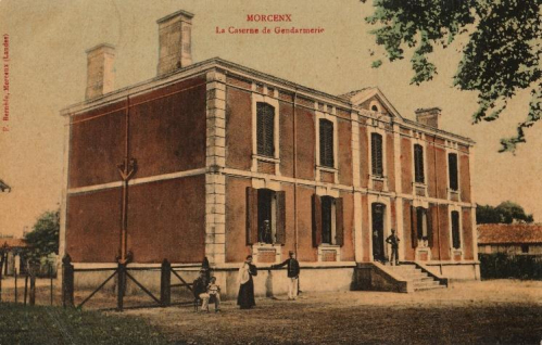 La gendarmerie vers 1900.jpg