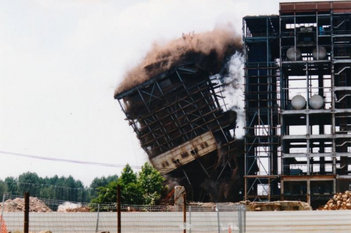Destruction de la centrale.jpg