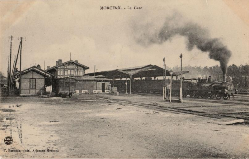 La gare de Morcenx au temps du train à vapeur.jpg