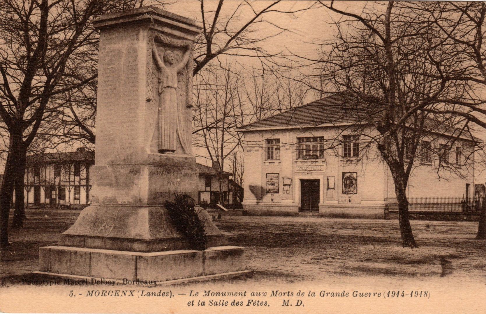Monument aux MORTS Salle des Fêtes.jpg
